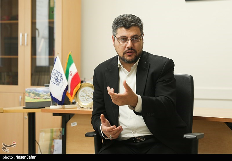 مدیرکل بورس و اعزام دانشجویان: 100هزار ایرانی خارج از کشور تحصیل می‌کنند/ «کانکت» در تلاش برای بازگشت نخبگان