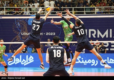 دیدار تیم های ملی والیبال ایران و پاکستان