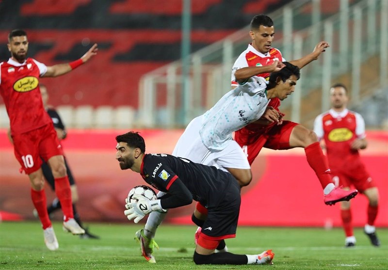 بیرانوند: دعا کنید تیمی از آسیا به ایران نیاید/ چمن ورزشگاه آزادی در حد لیگ چهار است
