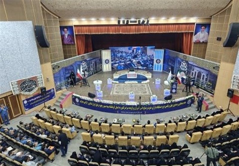 اختتامیه مسابقات سراسری قرآن دانش‌آموزی در کرمانشاه برگزار شد+تصویر