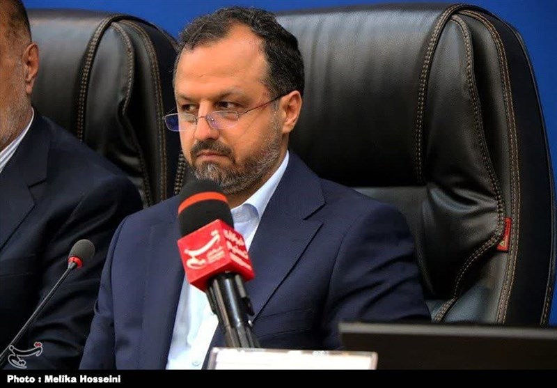 وزیر ‌اقتصاد:‌ کشف نفت در میدان‌ هیرکانی قطعی شد/ ذخیره قطعی 27 میلیون بشکه نفت