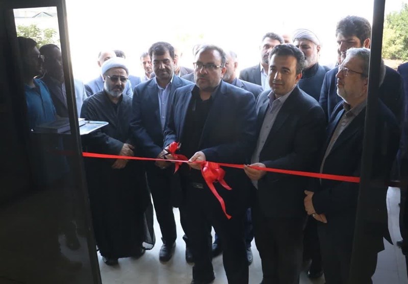 افتتاح بزرگ‌ترین زنجیره ارزش ماهیان زینتی کشور در قزوین + تصویر