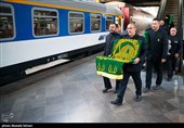 بدرقه زائران اربعین حسینی در ایستگاه راه آهن تهران