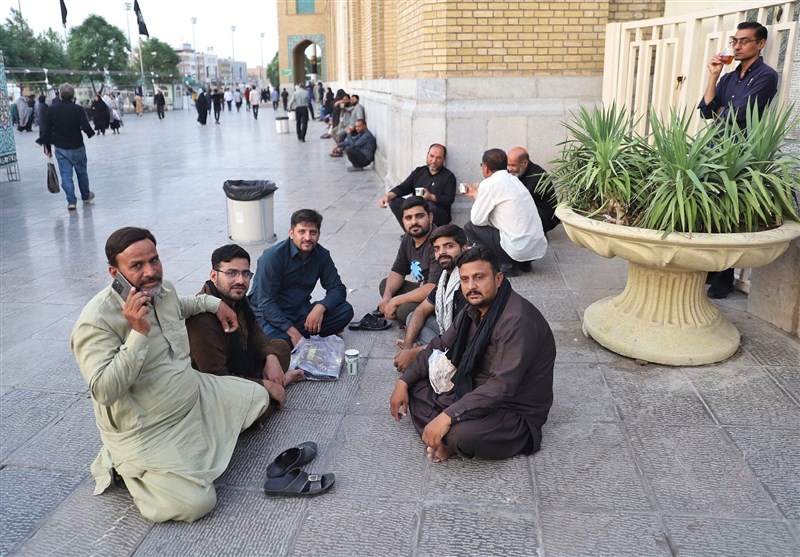 میزبانی از زائران اربعین در ‌چایخانه حرم حضرت معصومه (س)‌ + تصاویر