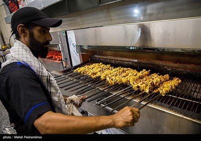 خدمت‌رسانی به زئران اربعین حسینی در مرز چذابه