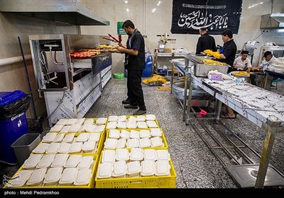 خدمت‌رسانی به زئران اربعین حسینی در مرز چذابه