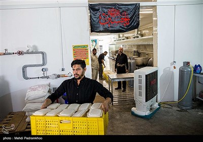 خدمت‌رسانی به زئران اربعین حسینی در مرز چذابه