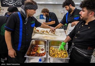 خدمت‌رسانی به زئران اربعین حسینی در مرز چذابه