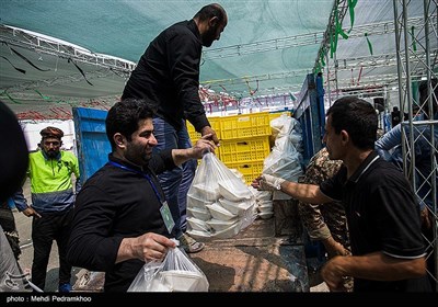 خدمت‌رسانی به زئران اربعین حسینی در مرز چذابه