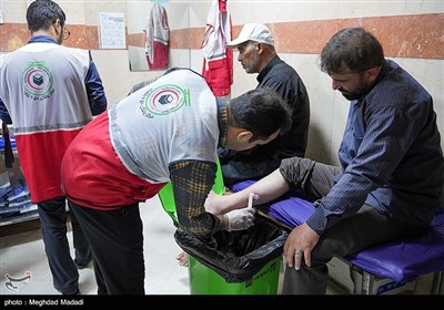 خدمات رسانی هلال احمر در درمانگاه نبا نجف اشرف