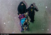 پیاده روی شبانه زائرین اربعین حسینی در مسیر نجف به کربلا