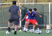 گزارش تمرین تیم ملی فوتبال| حضور غافلگیرکننده مشاور و برگزاری تمرین روی چمنی زرد و بی‌کیفیت + تصاویر