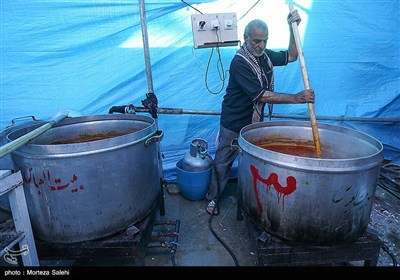 پذیرایی موکبهای ایرانی از زائرین اربعین حسینی در کربلا