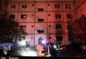 مهار انفجار توام با حریق یک مجتمع مسکونی در  مشهد/ نجات 8 نفر از میان دود و آتش