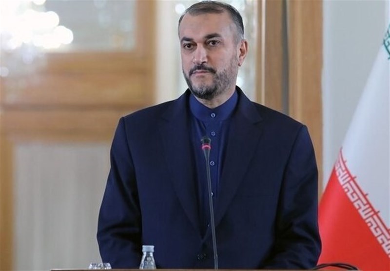 وزیر الخارجیة الإیرانی یؤکد على إرساء السلام فی منطقة القوقاز