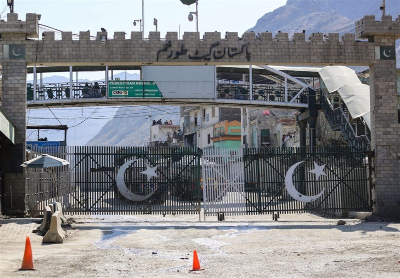 ممانعت پاکستان و حکومت طالبان از تردد کامیون‌های تجاری