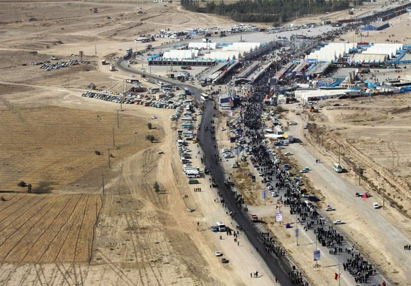 گزارش هوایی خبرنگار تسنیم از مرز مهران/ کمبود اتوبوس و ازدحام سنگین زائران در پایانه برکت/ اکثر موکب‌ها ‌جمع شده‌اند + فیلم