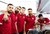 بازگشت تیم ملی فوتبال به ایران + عکس