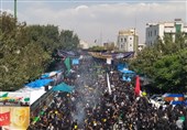 باشکوه‌ترین آیین اربعینی ایران| آمار شگفت‌انگیز حضور عاشقان حسین(ع) در راهپیمایی جاماندگان اربعین