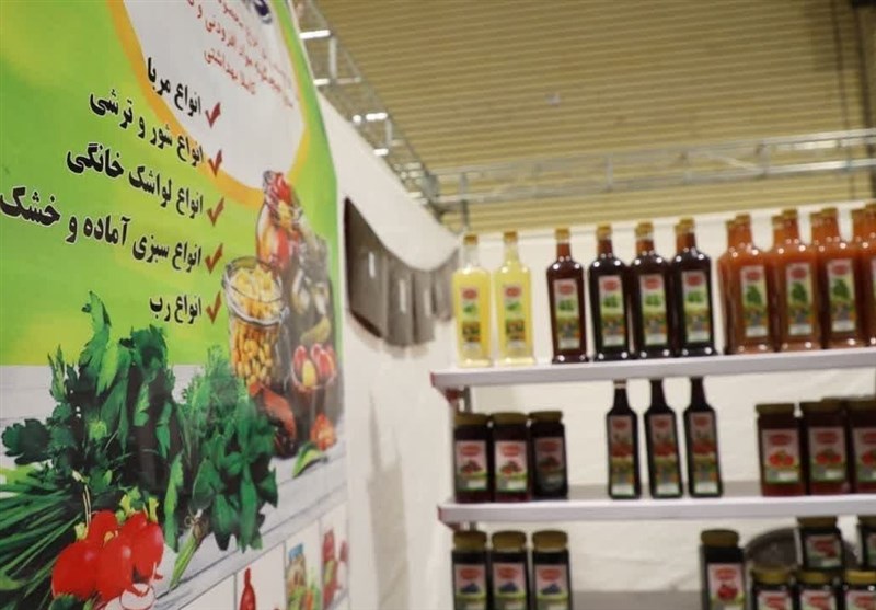 نمایشگاه و بازارچه اقتصاد مقاومتی قم آغاز به‌کار کرد