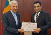 دیدار خداحافظی سفیر ایران با وزیر امور خارجه سریلانکا