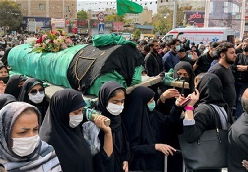 بازسازی سنت 1242 ساله زنان نوغان/ تشییع نمادین پیکر مطهر امام رضا(ع) +تصاویر