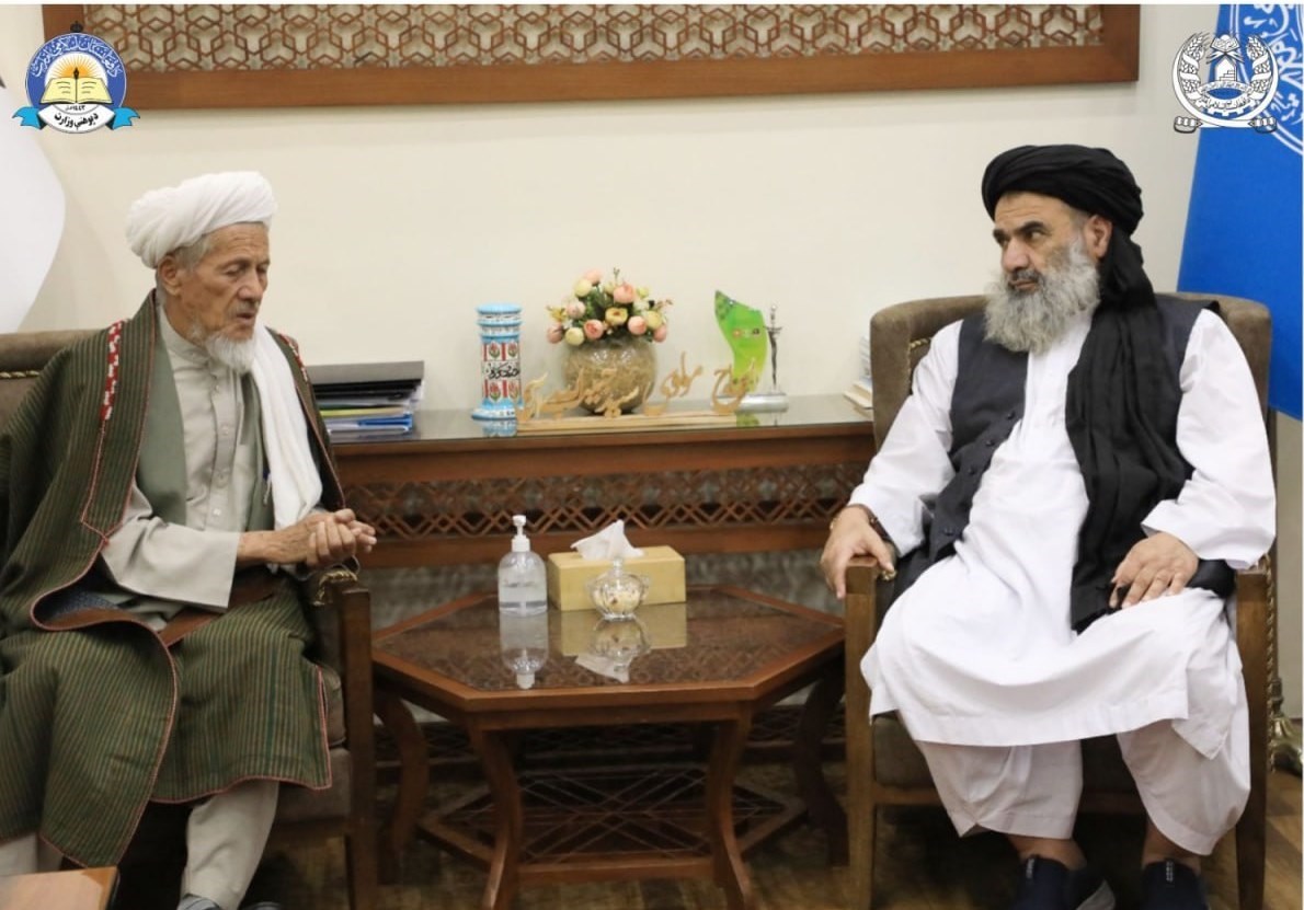 دیدار هیئت علمای شیعه افغانستان با وزیر آموزش و پرورش طالبان