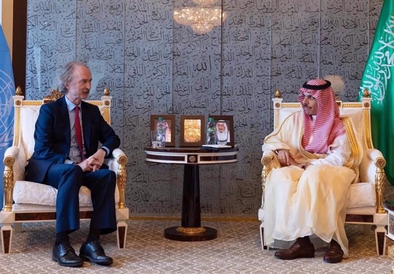 Saudi Foreign Minister Stresses Political Solution for Syria