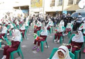 نواختن زنگ جشن شکوفه‌ها برای 24 هزار دانش‌آموز کلاس اولی استان بوشهر