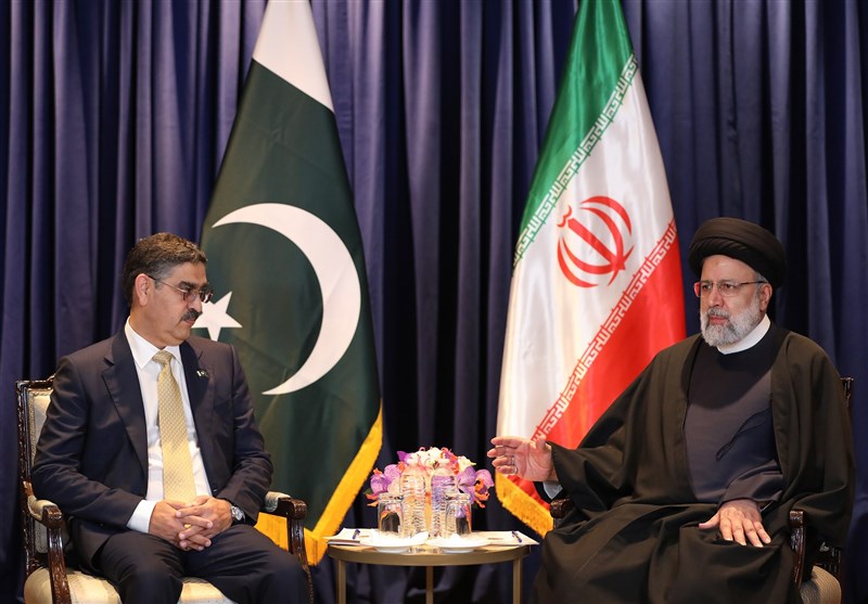 Iran-Pakistan Warm Ties Unaffected by Int’l Changes: President