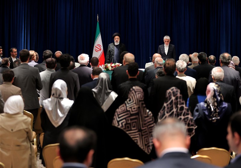 President Invites Iranian Expats to Invest at Home