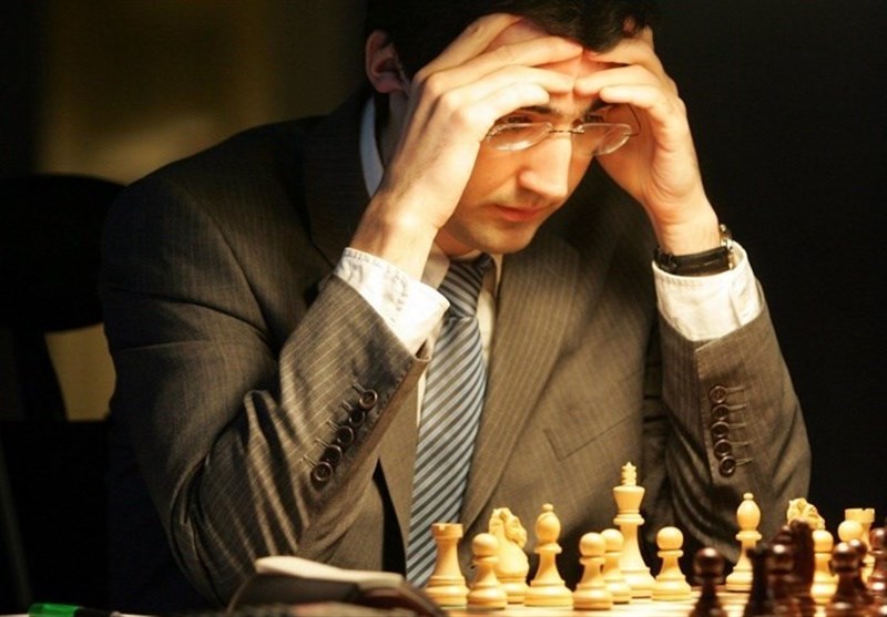 کناره‌گیری قهرمان شطرنج جهان از مسابقات آنلاین