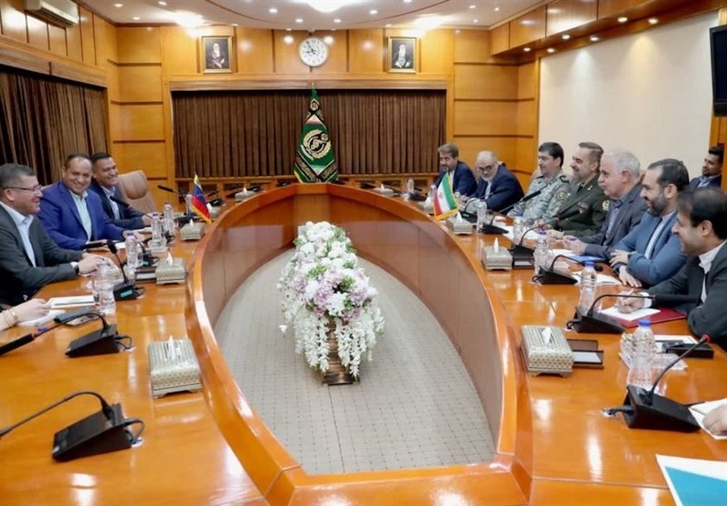 روسای کمیسیون مشترک همکاری‌های اقتصادی جمهوری بولیواری ونزوئلا و ایران در تهران دیدار کردند