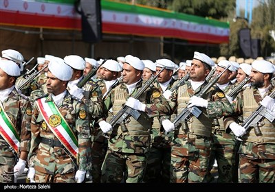 مراسم رژه نیروهای مسلح جمهوری اسلامی ایران- اصفهان