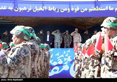 مراسم رژه نیروهای مسلح جمهوری اسلامی ایران-مشهد