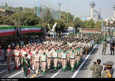 رژه اقتدار نیروهای مسلح اصفهان برگزار شد