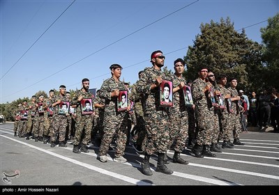 مراسم رژه نیروهای مسلح جمهوری اسلامی ایران- قزوین 