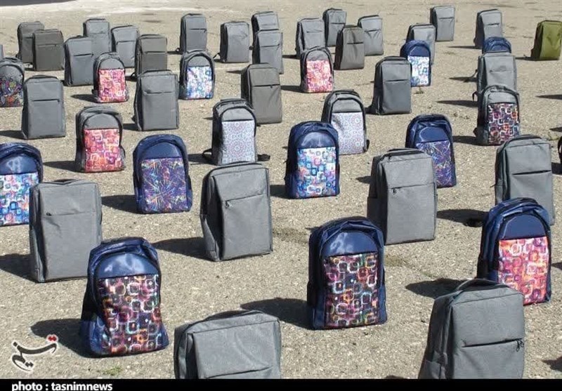 سپاه 2000 بسته لوازم‌التحریر بین دانش‌آموزان نیازمند توزیع کرد