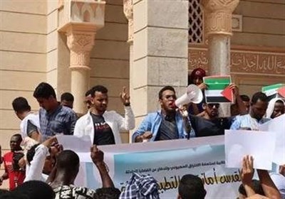  تجمع اعتراضی مردم موریتانی مقابل مسجد سعودی در رد عادی‌سازی با صهیونیست‌ها 