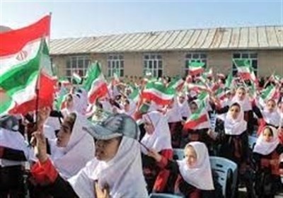 آغاز سال تحصیلی 133 هزار دانشآموز در استان سمنان/ زنگ "مهر و مقاومت" نواخته شد
