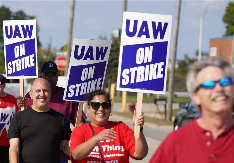 US Autoworkers Union May Expand Its Strike Again