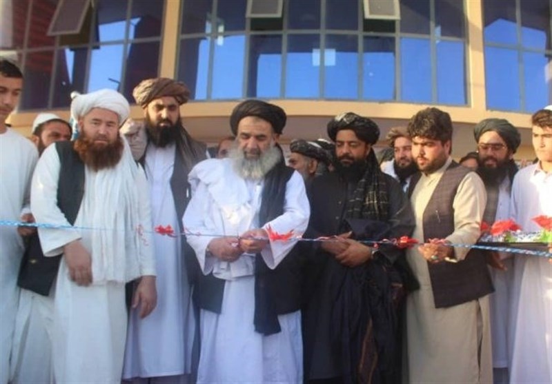 مقام طالبان: آموزش علوم مدرن برای پیشرفت افغانستان مهم است