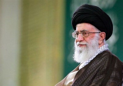  امام خامنه ای: ۱۳ آبان ۵۸ ضربه ملت ایران به آمریکا بود 