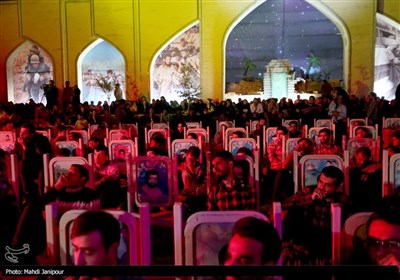  " شب‌های پرستاره" در اصفهان/ حاج حسین یکتا برای دهه هشتادی‌ها از دفاع مقدس گفت 
