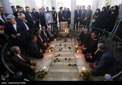 Церемония в честь Хакима &quot;Абу Али Сины&quot; и &quot;Дня врача&quot; в Иране
