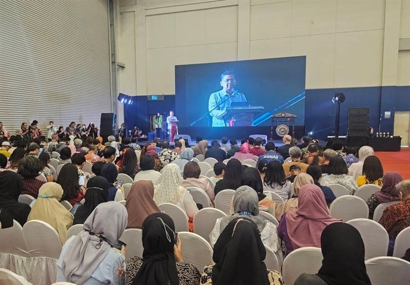 چهل‌وسومین نمایشگاه بین‌المللی کتاب اندونزی آغاز به کار کرد / 350 عنوان کتاب از ایران