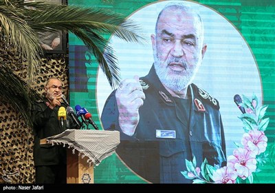 سردار سرلشکر حسین سلامی فرمانده‌کل سپاه پاسداران انقلاب اسلامی در آیین گردهمایی وابستگان سپاه