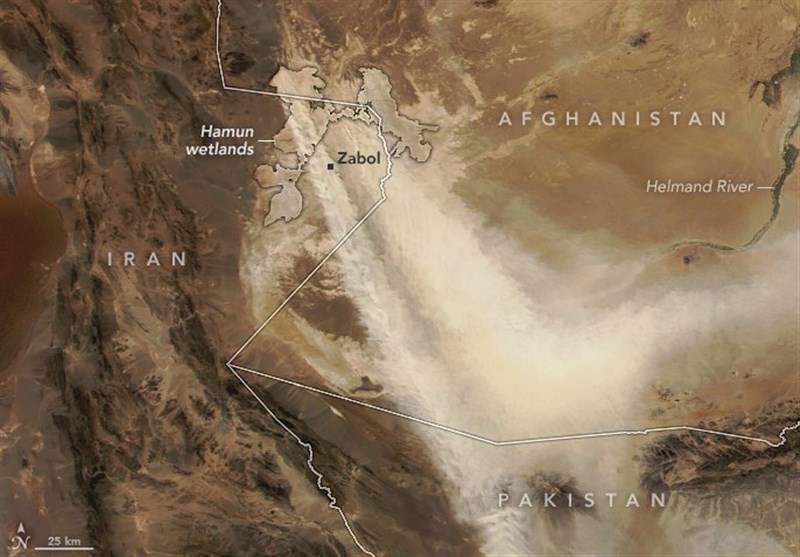 ناسا: منشأ گرد و غبار سیستان &quot;هامون خشکیده&quot; است + تصاویر ماهواره‌ای