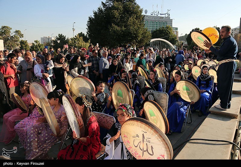 اجتماع ذاکران نبوی در سنندج- عکس استانها تسنیم
