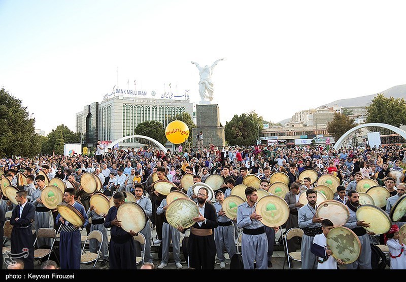 اجتماع ذاکران نبوی در سنندج- عکس استانها تسنیم
